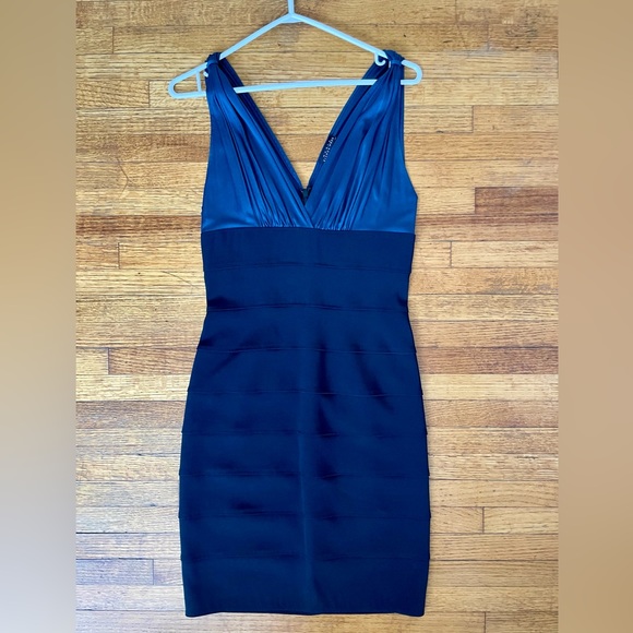 Black dress size small - Picture 4 of 4